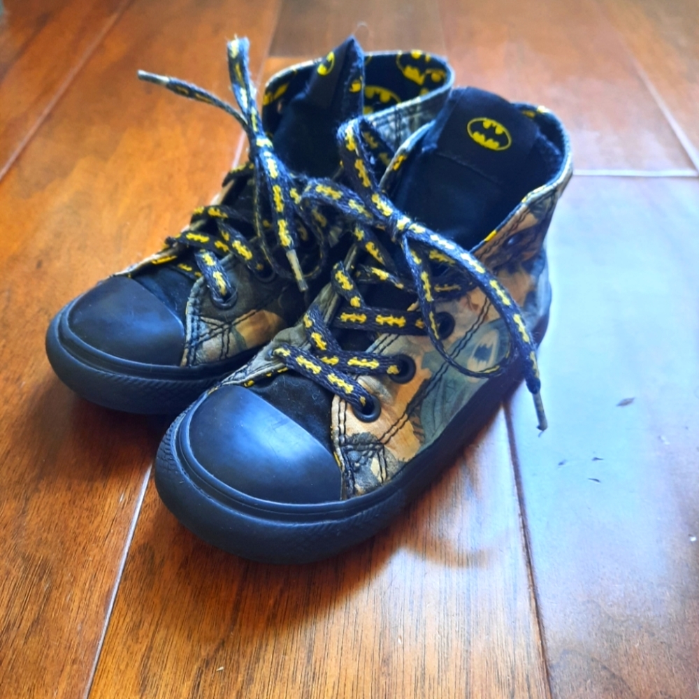Batman converse